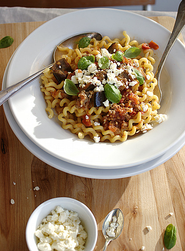 Bolognese with roasted eggplant - foodforfreude_IMG_5403